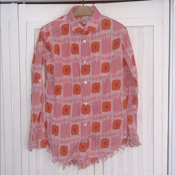 Tizzie geometric Shirt with frayed bottom size M - Picture 1 of 7